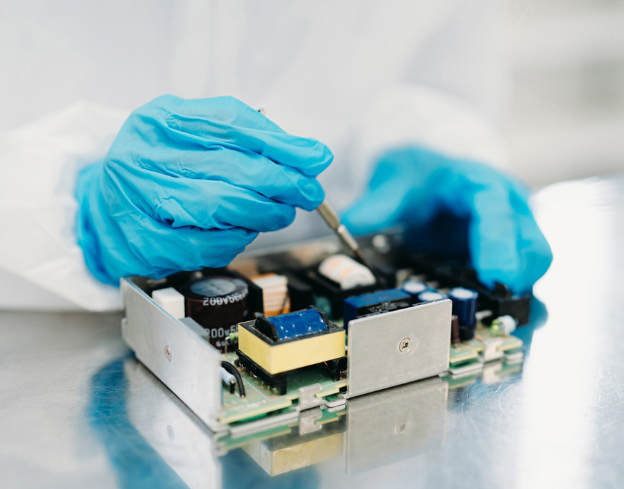 工作機械や精密機械等の機械・電気設計、製作・施工