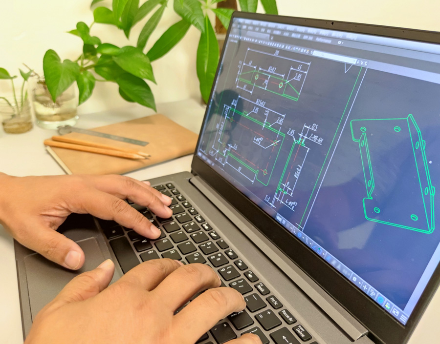 コンピューターソフトの開発、販売