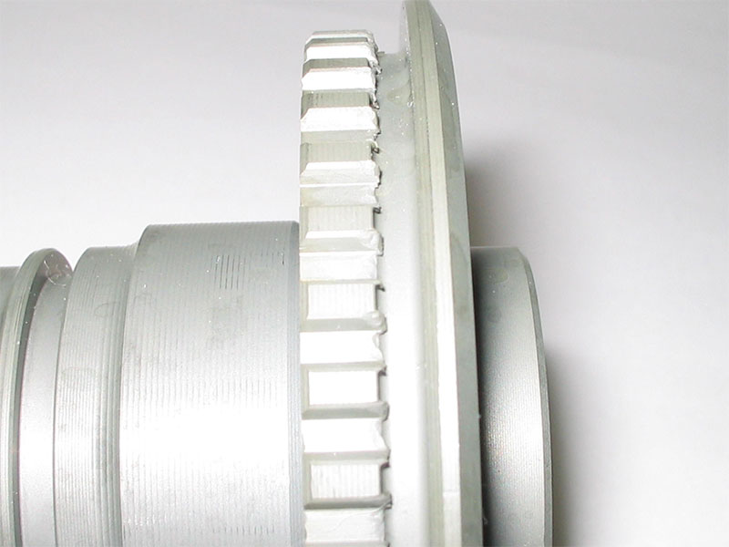 バリ取り前 ----- バリ取り後（比較）