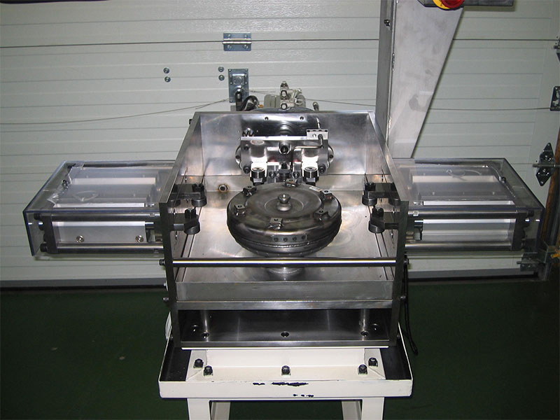 PRODUCT 05｜NG品トルクコンバータ分解装置（２号機）